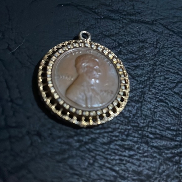 Vintage 1973 Lucky Penny Charm w/ Mirrored Back & No Mint Mark - Picture 4 of 6
